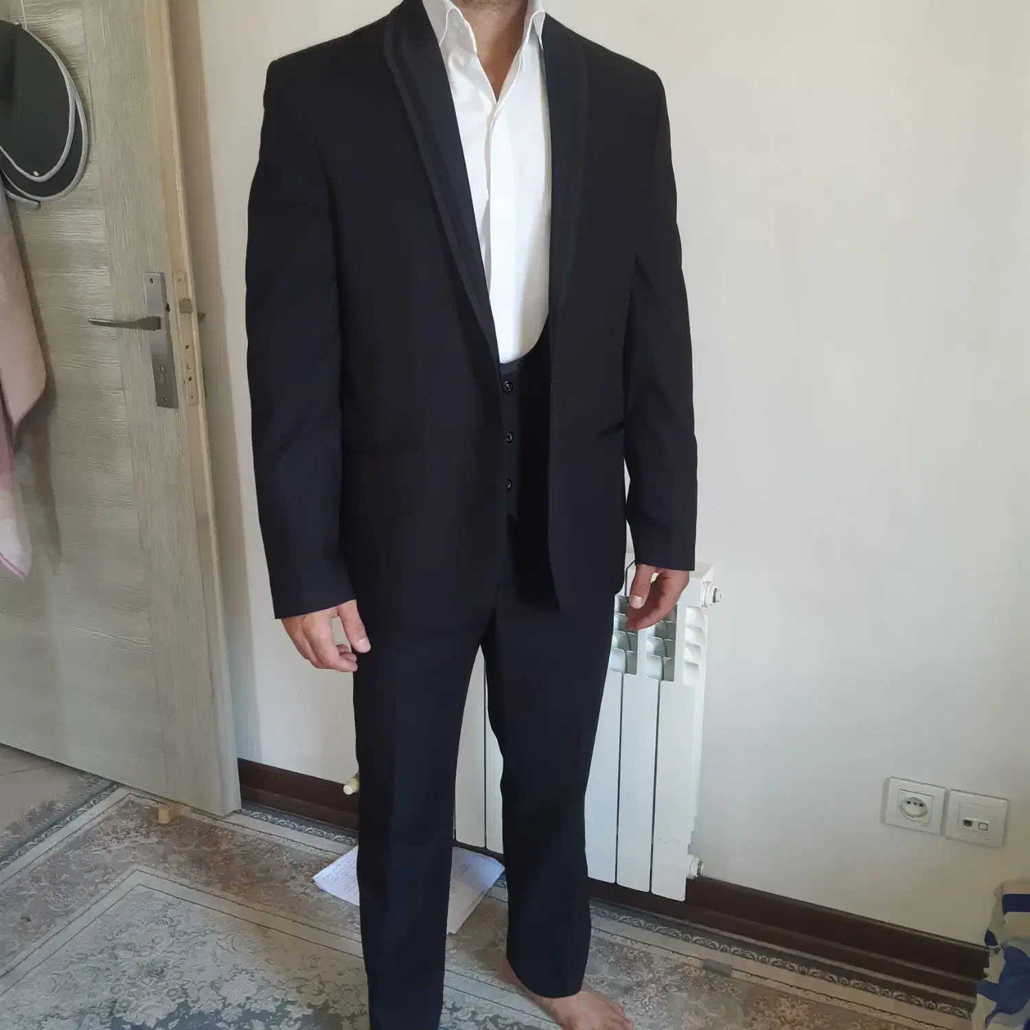 تعدادی لباس مردانه زنانه کت و شلوار کاپشن|لباس|لنگرود, |دیوار