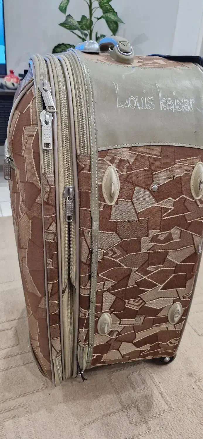 چمدان|کیف، کفش، کمربند|کرج, حصار سرجوب|دیوار