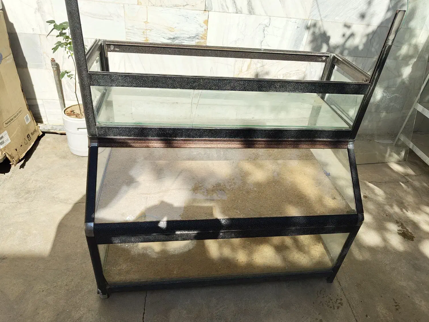 ویترین آلومینیومی مغازه|بوفه، ویترین، کنسول|سقز, |دیوار