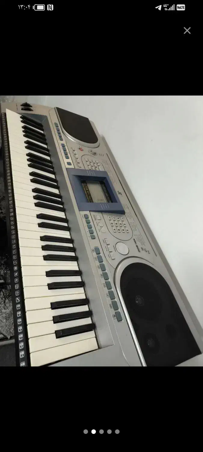 ارگ  (کیبورد)|پیانو، کیبورد، آکاردئون|ری, فیروزآبادی|دیوار