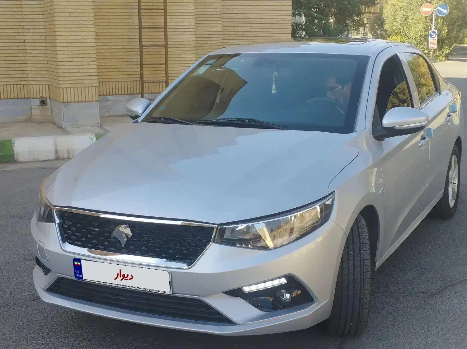 تارا اتوماتیک esp نقره ای ۴۰۲ کم کار کارمندی|خودرو سواری و وانت|قم, بلوار امین و ساحلی|دیوار