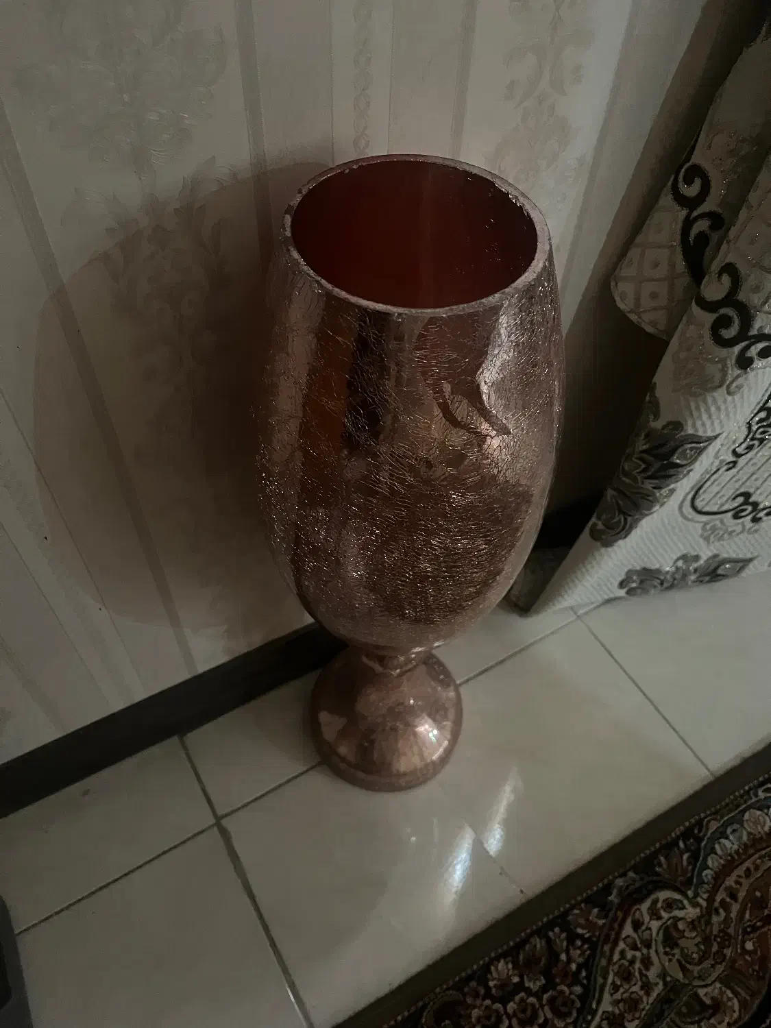 گلدان کنار سالنی|گل مصنوعی|فردیس, فرامرزیه|دیوار