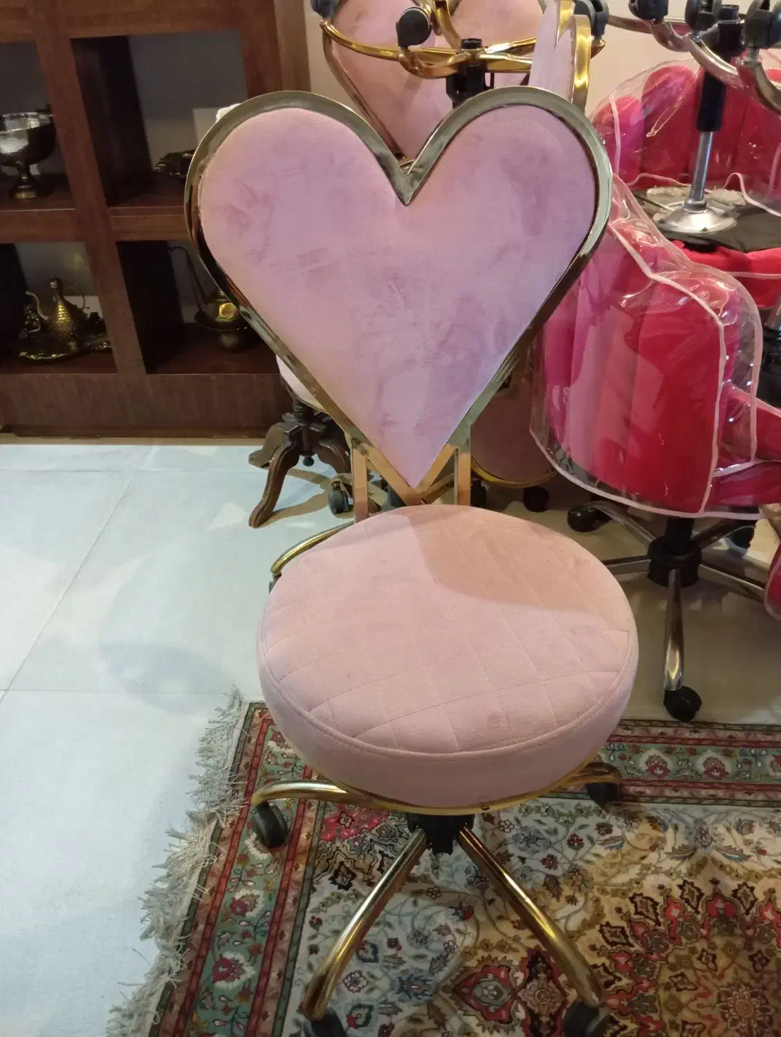 صندلی چرخ دار|صندلی و نیمکت|ساوه, |دیوار