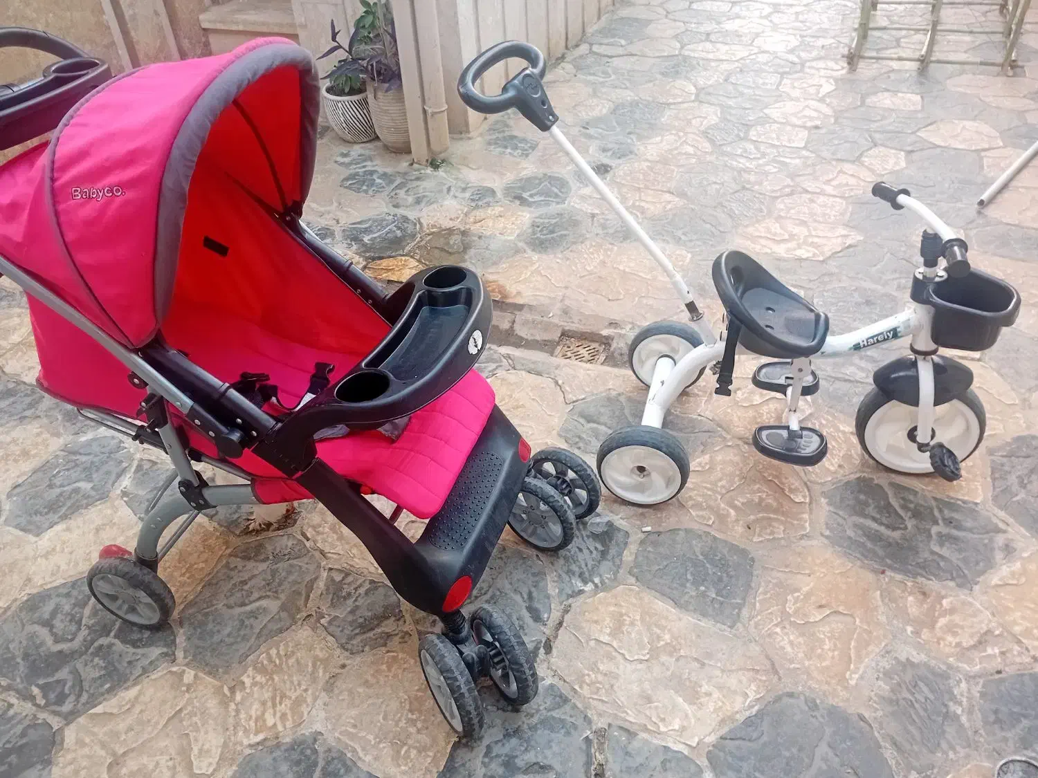 کالسکه و سه چرخه|کالسکه و لوازم جانبی|آستانه اشرفیه, |دیوار