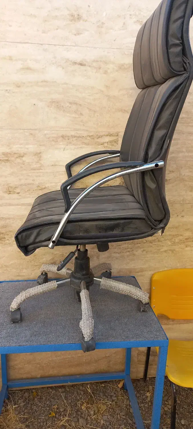 صندلی مدیریت|مبلمان اداری|میانه, |دیوار