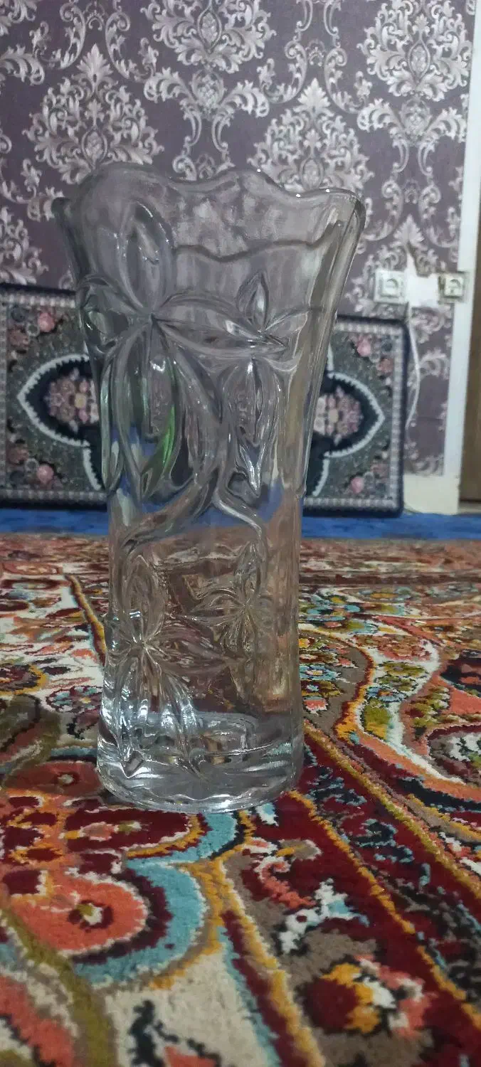 گلدان شیشه ای|گل و گیاه طبیعی|رباط‌کریم, نصیرشهر|دیوار