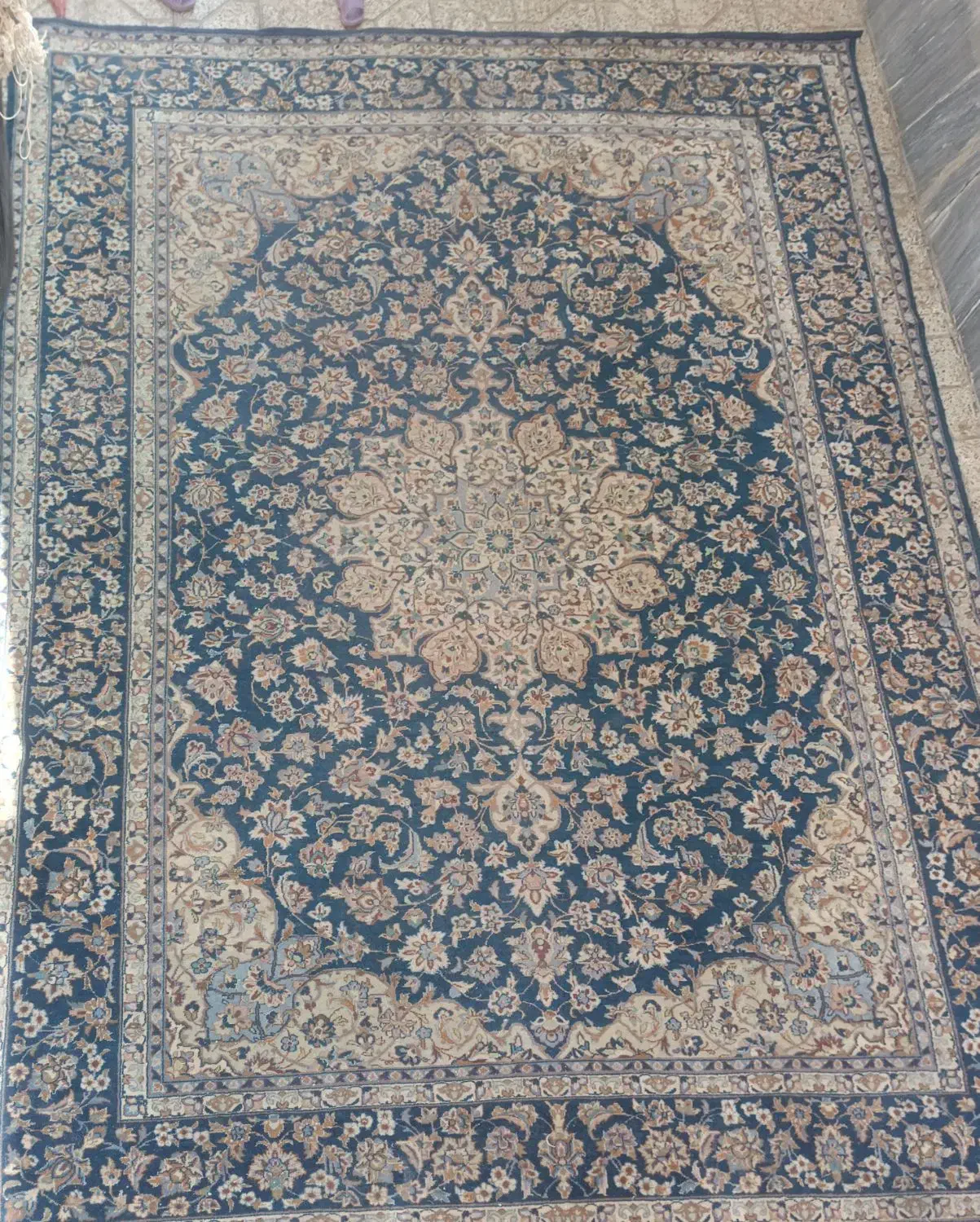 قالی نجف آبادی|فرش|کاشان, فین بزرگ|دیوار