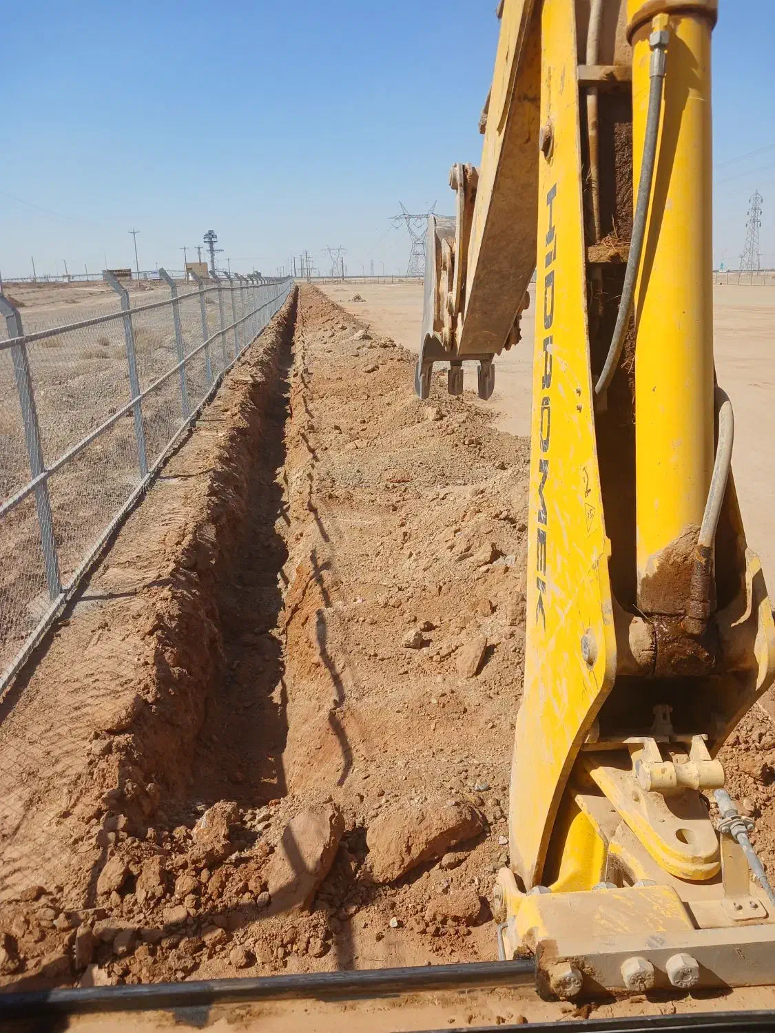 خدمات بیل ولودر وبیل بکهو وکمپرسی|خدمات حمل و نقل|یزد, |دیوار