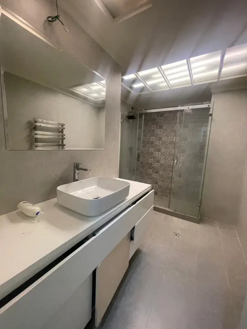 ۲۰۵متر۲پارکینگ/۲بالکن/استخر فعال/لابی من/تبدیل