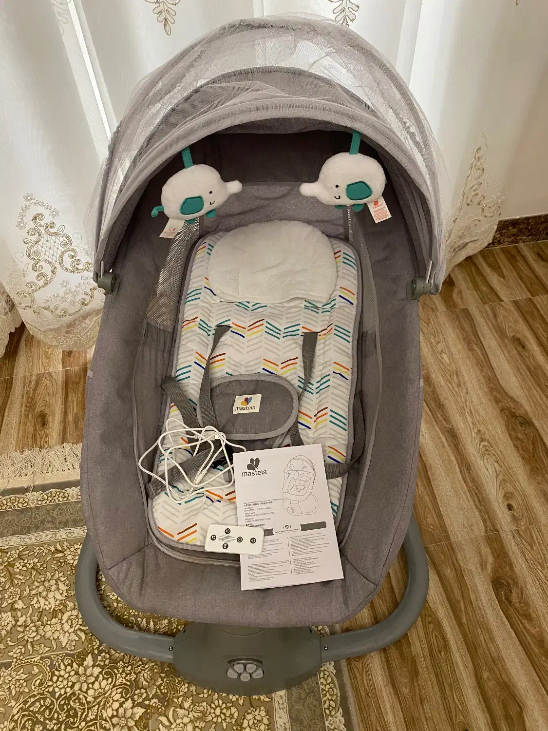 گهواره برقی ماستلا|تخت و صندلی بچه|رضوانشهر, |دیوار