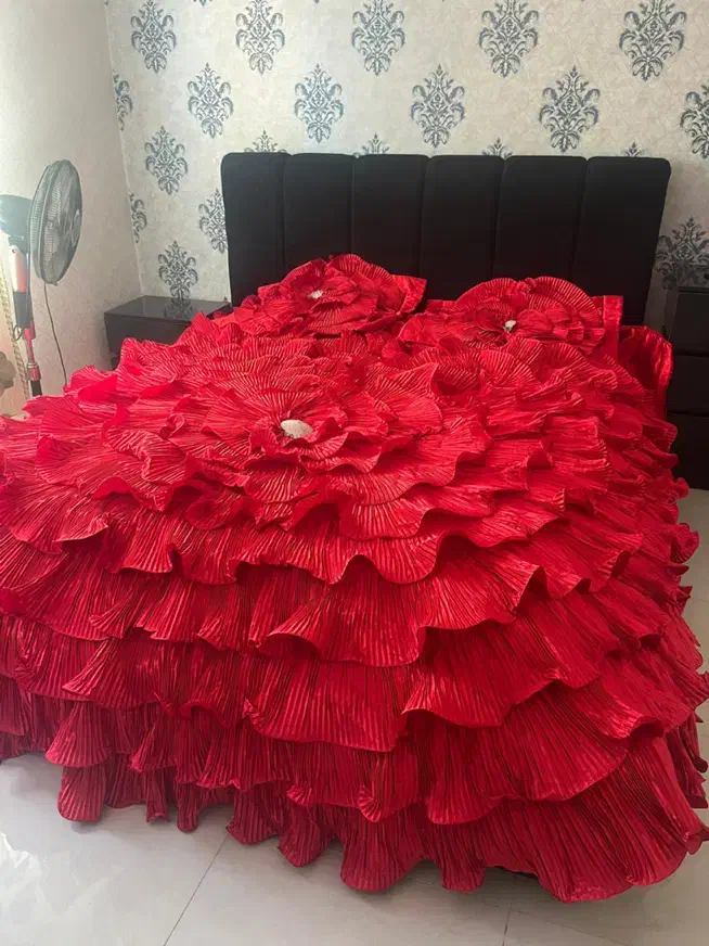 ۲ عدد رومیزی قرمز و کرم|سرویس روتختی|تهران, صادقیه|دیوار