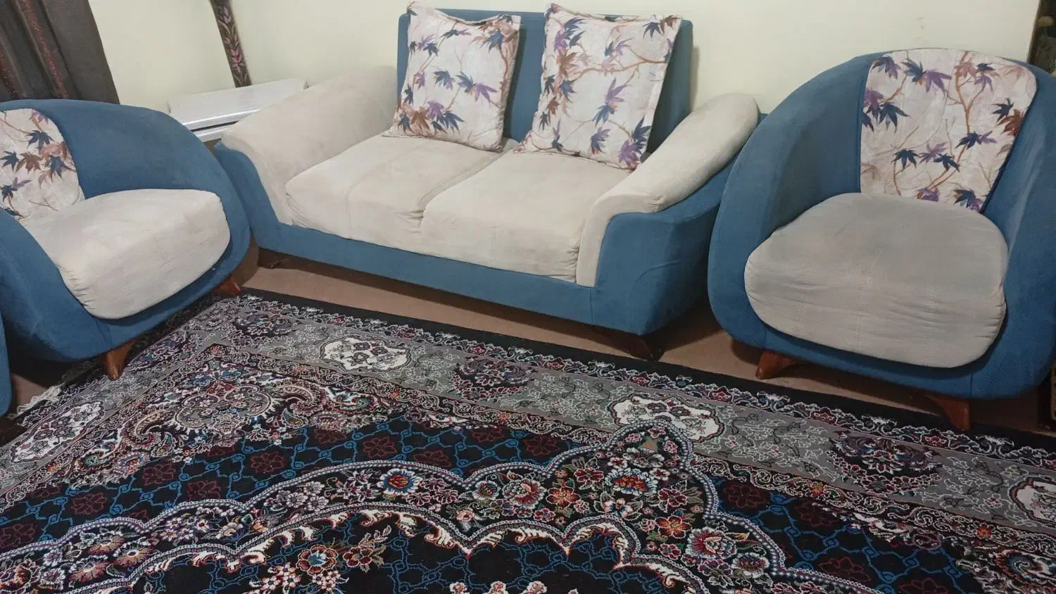 مبل 7نفره راحتی سبک تورفتگی اصلا ندارد عالی تخت|تشک تختخواب|صدرا-فارس, فاز ۱|دیوار