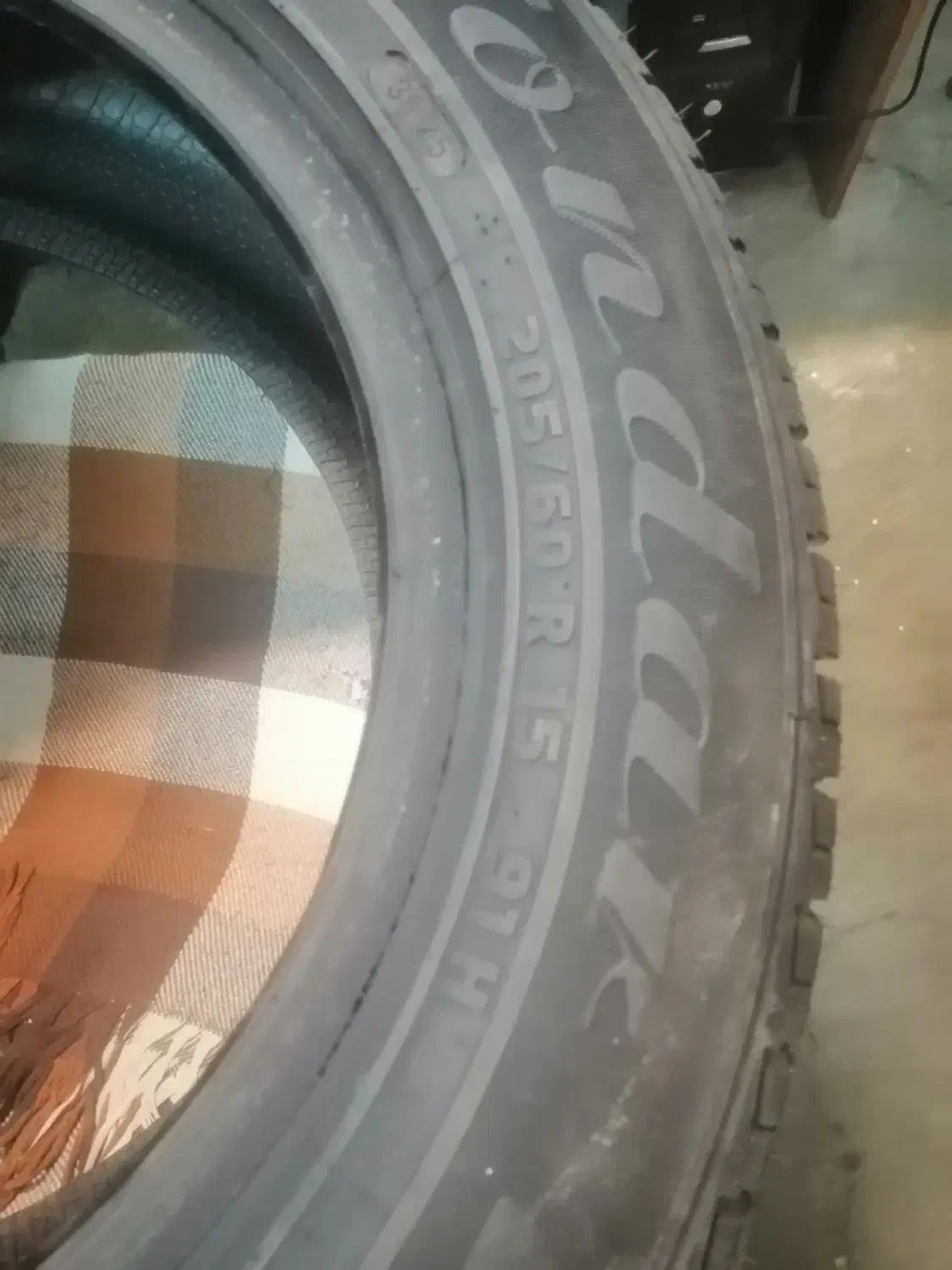 لاستیک کویر 205/60/15|قطعات یدکی و لوازم جانبی|شیراز, تندگویان|دیوار