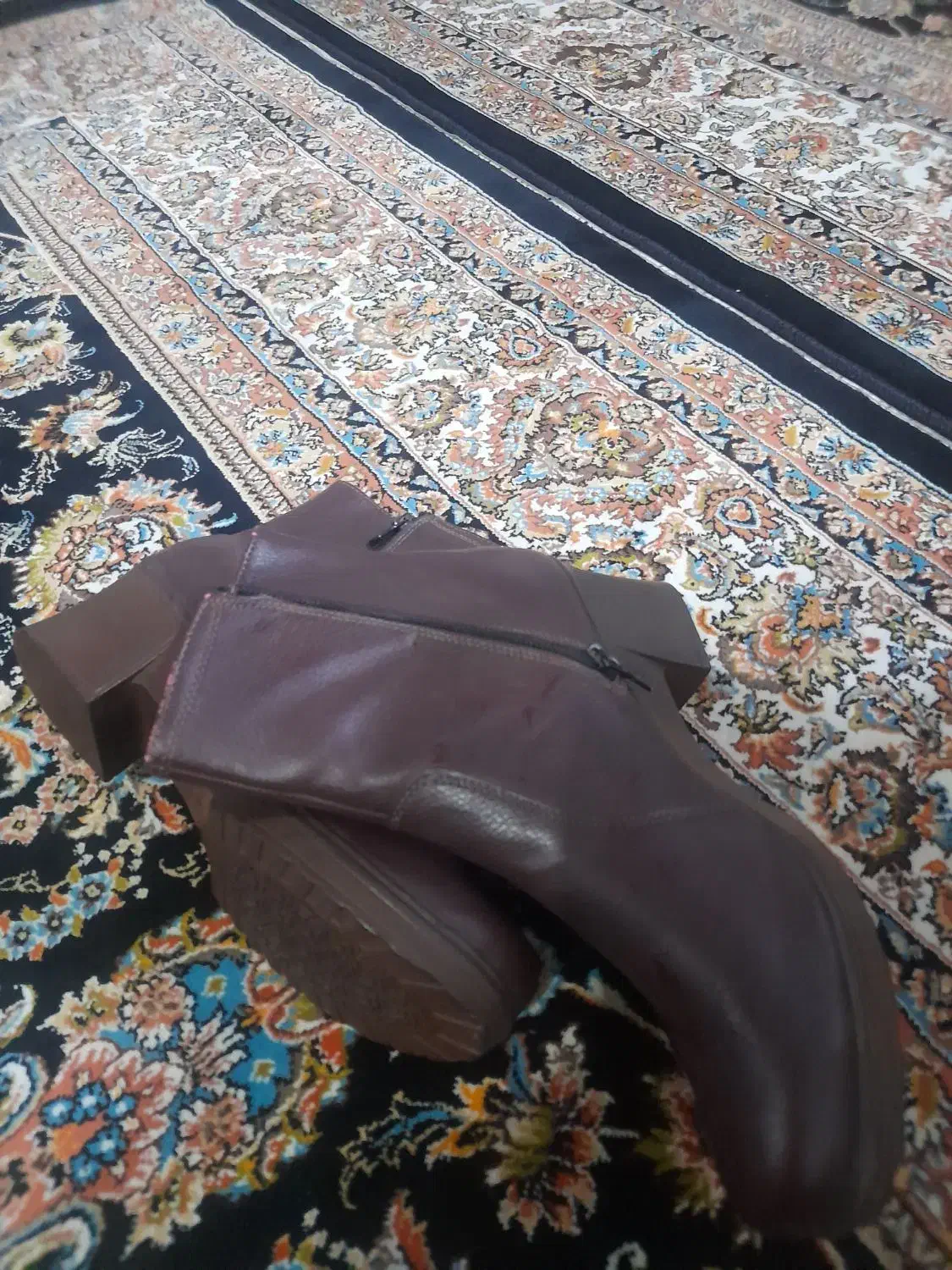 یک جفت کفش نیم پوتین|کیف، کفش، کمربند|سقز, |دیوار