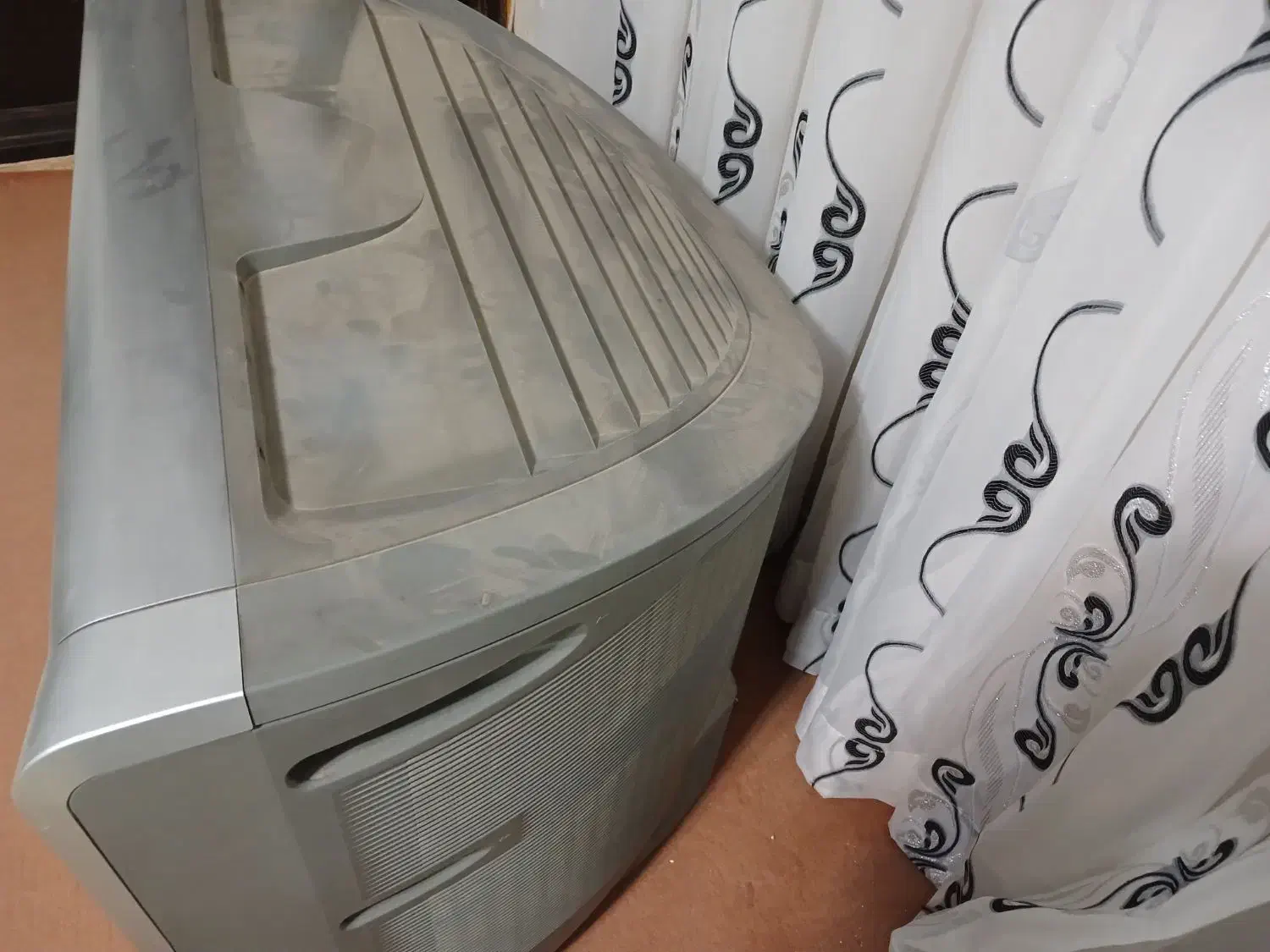 تلویزیون 32 اینچ|تلویزیون و پروژکتور|بیرجند, |دیوار