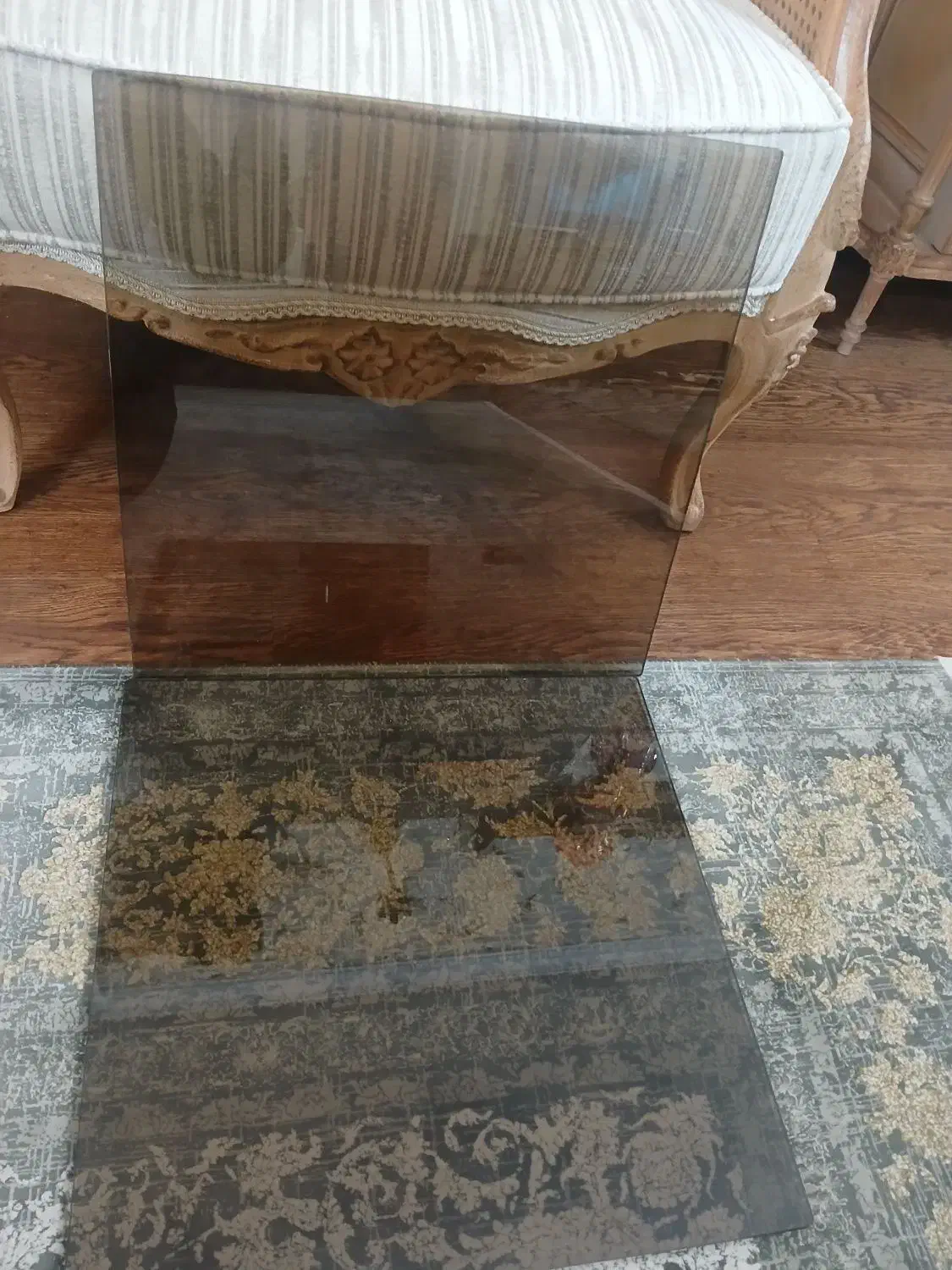 شیشه رومیزی ۴میل برنز درجه ۱|مبلمان خانگی و میز عسلی|تهران, اختیاریه|دیوار