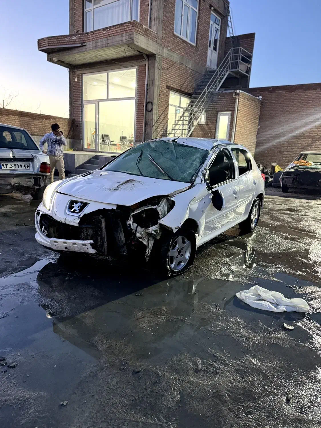 پژو 207مدل96دنده اتومات تصادفی|خودرو سواری و وانت|نقده, |دیوار