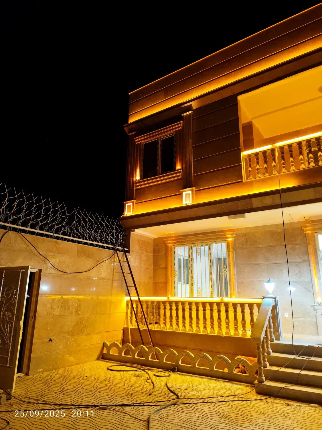 برق ساختمان لوله کشی ساختمان هالوژن|خدمات پیشه و مهارت|نمین, |دیوار