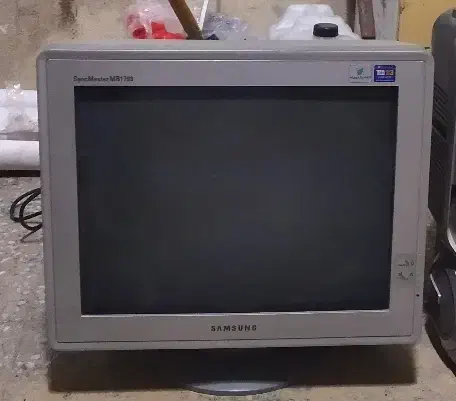 مانیتور|رایانه رومیزی|بروجرد, |دیوار