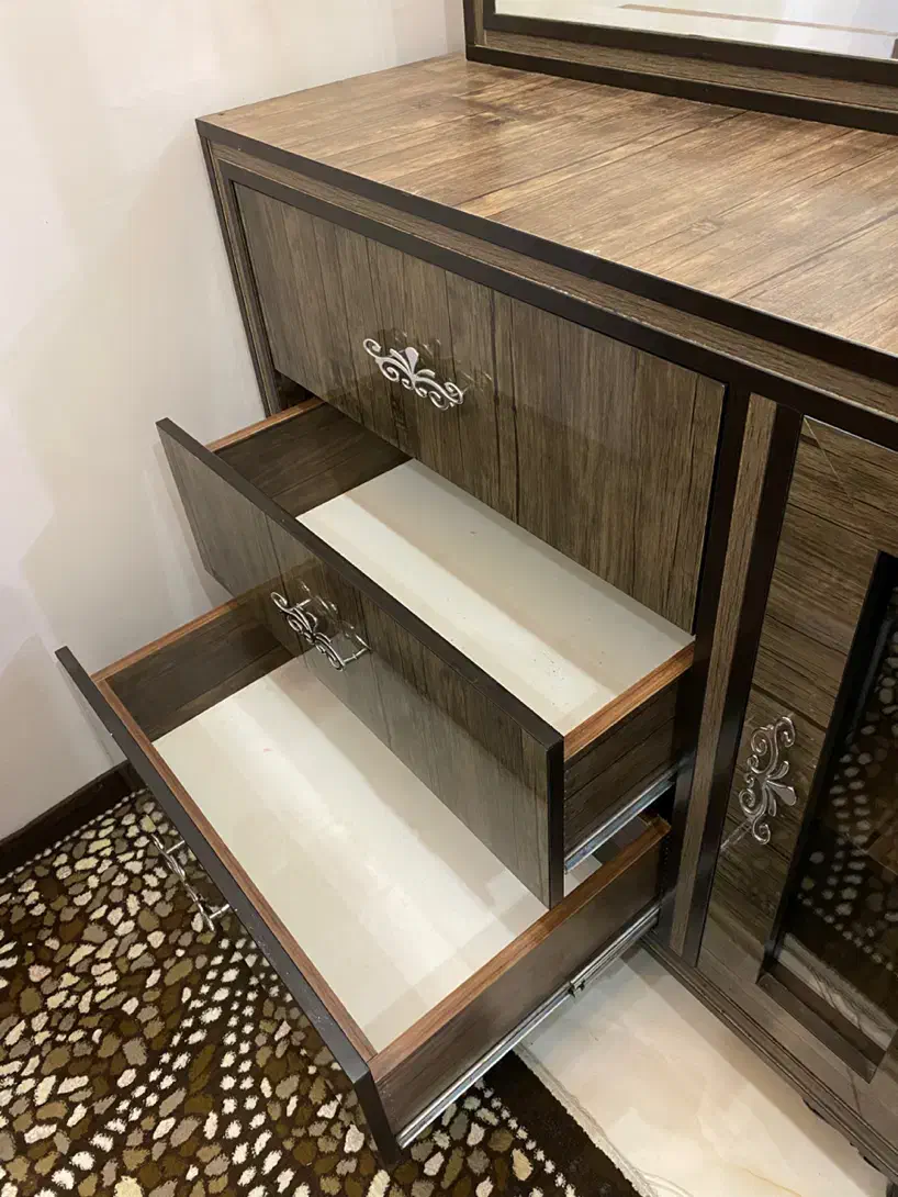 دراور|جاکفشی، کمد، دراور|پرند, فاز ۴|دیوار