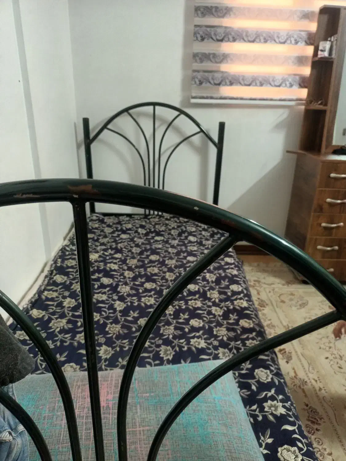 تخت فرفورژه|تخت و سرویس خواب|مشهد, شهرک لشکر (شهرک غرب)|دیوار