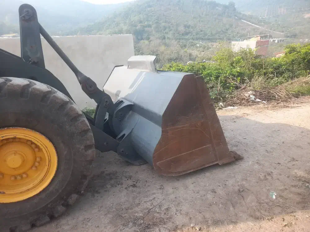 لودر ولو 120 اف ۲۰۰۹|خودرو سنگین|تهران, آسمان|دیوار