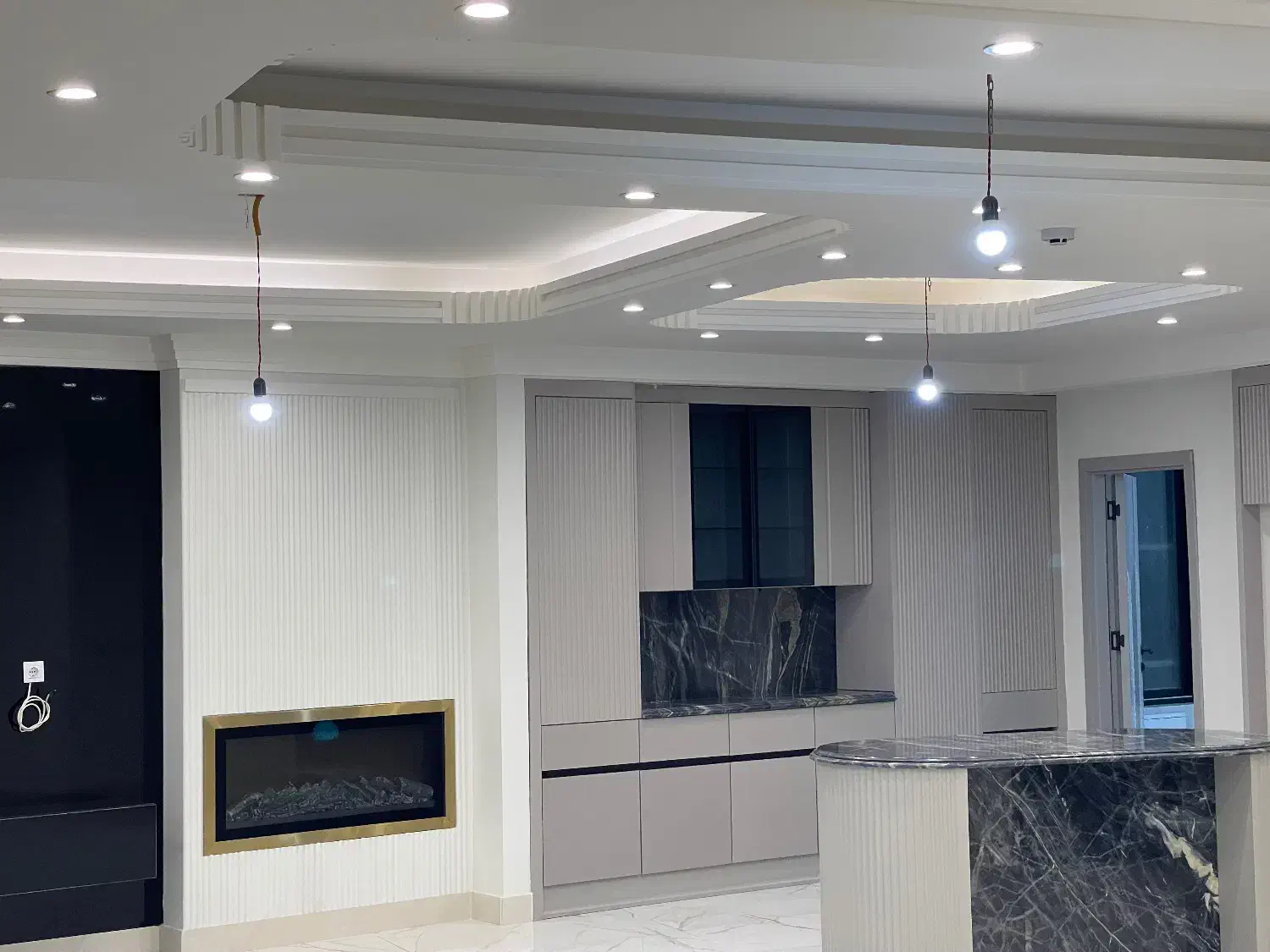 فروش آپارتمان ۲۰۰ متری نوساز کاملا شخصی ساز|فروش آپارتمان|آمل, |دیوار