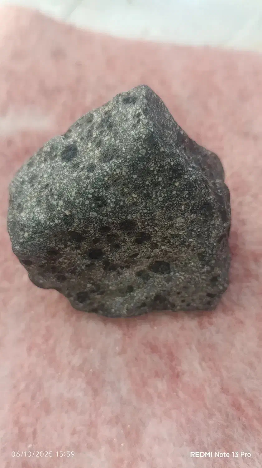 سنگ آسمانی|کلکسیون اشیاء عتیقه|شهریار, شهریار|دیوار