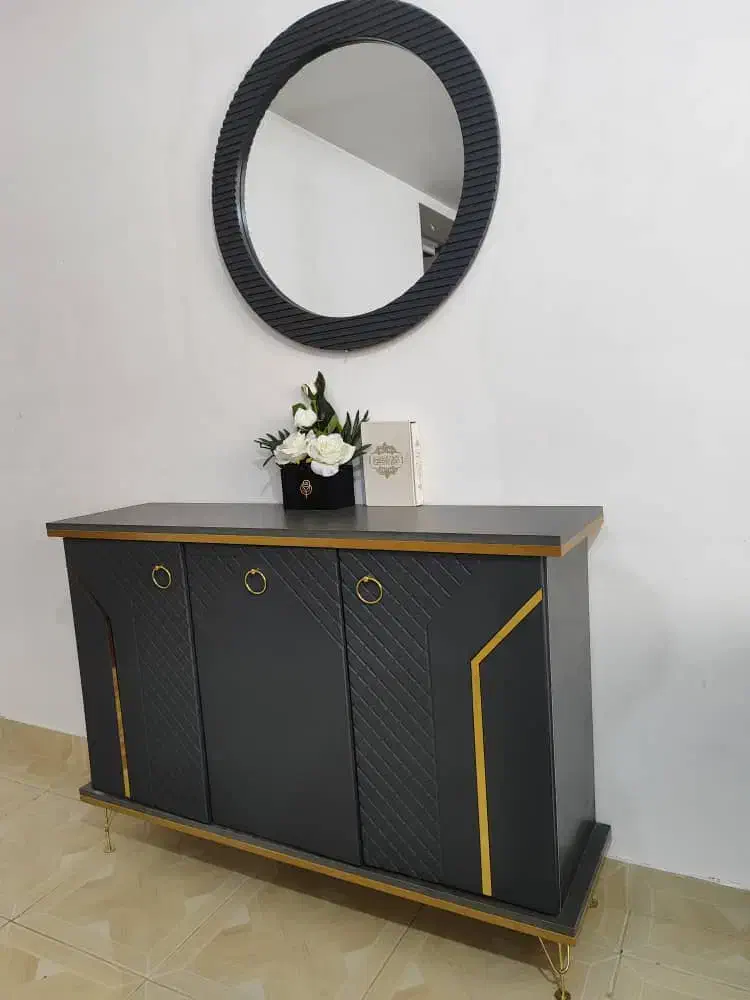 آینه کنسول در حد نو|بوفه، ویترین، کنسول|اردبیل, |دیوار