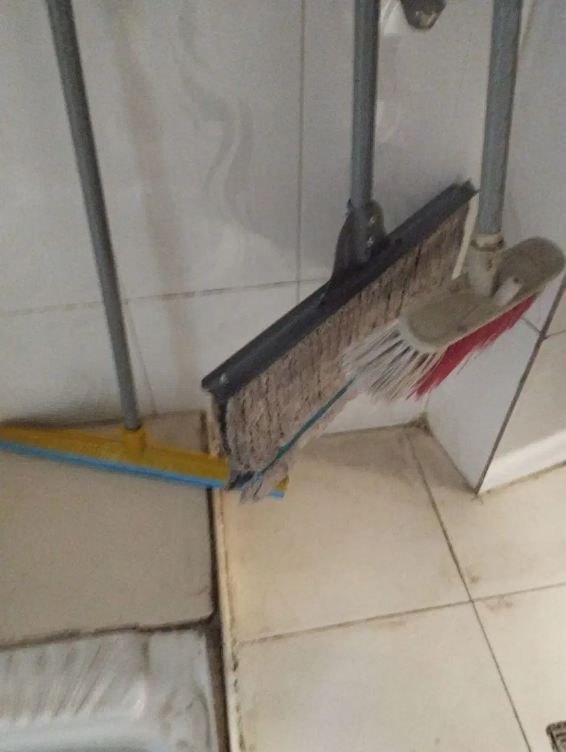 نظافت راه پله پارکینگ /و تمیزکاری|خدمات نظافت|ابهر, |دیوار