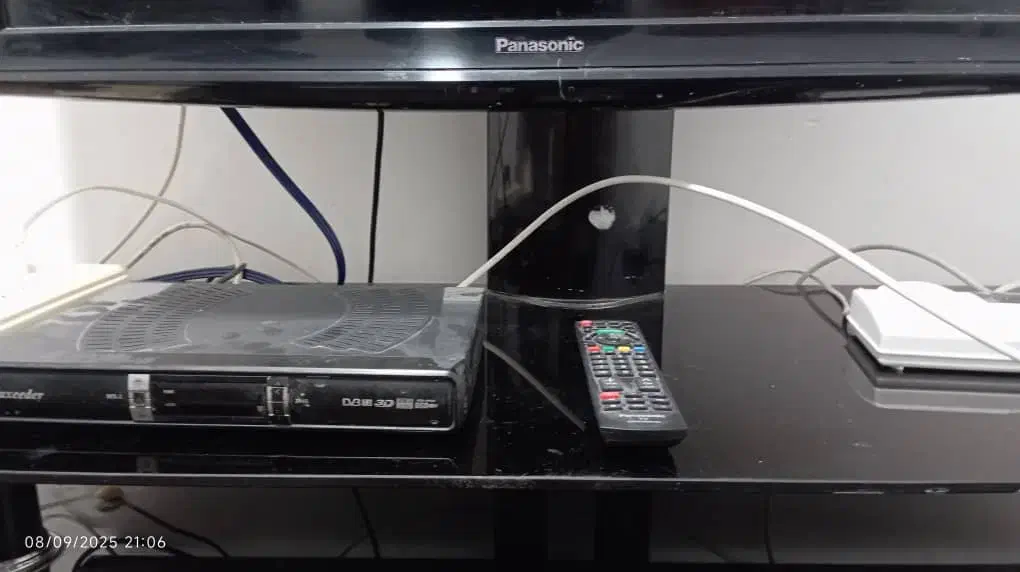 تلویزیون پاناسونیک37اینچ مدل ویرا مونتاژ مالزی|تلویزیون و پروژکتور|لنده, |دیوار