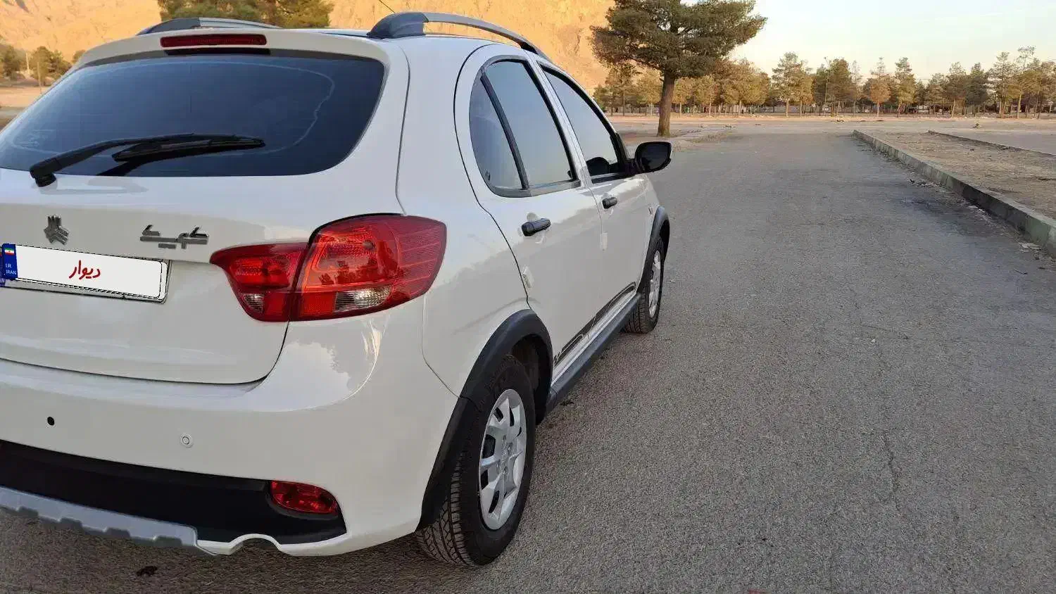 کوییک gxr سقف مشکی فول مانیتور باند **لاکاغذی **|خودرو سواری و وانت|کرمانشاه, |دیوار