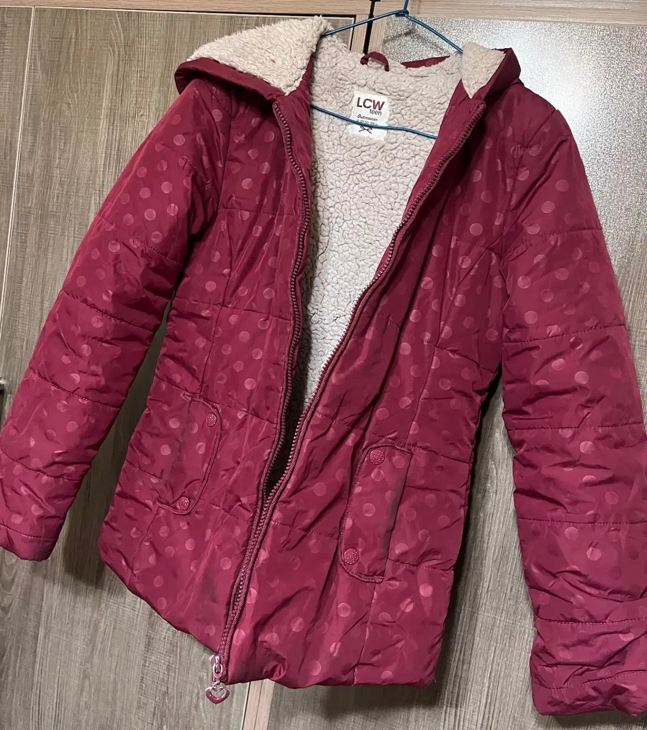 کاپشن دخترانه خارجی|کفش و لباس بچه|تهران, فلسطین (میدان انقلاب)|دیوار