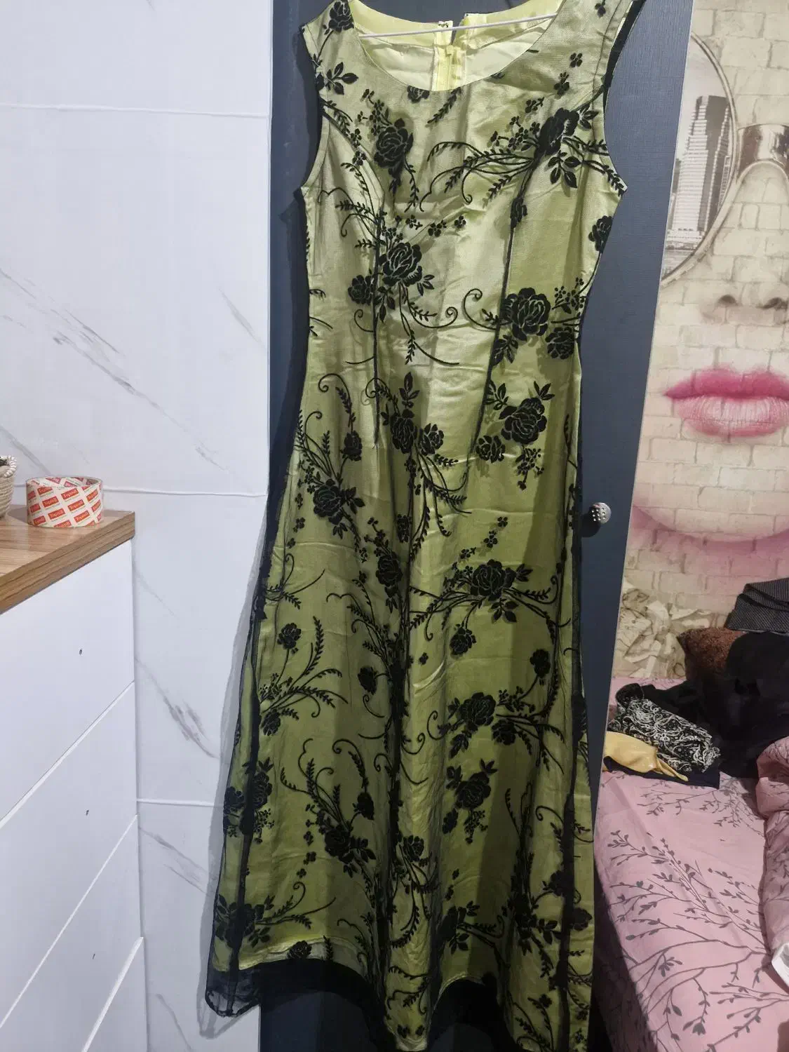 مجلسی|لباس|قم, وادی السلام|دیوار