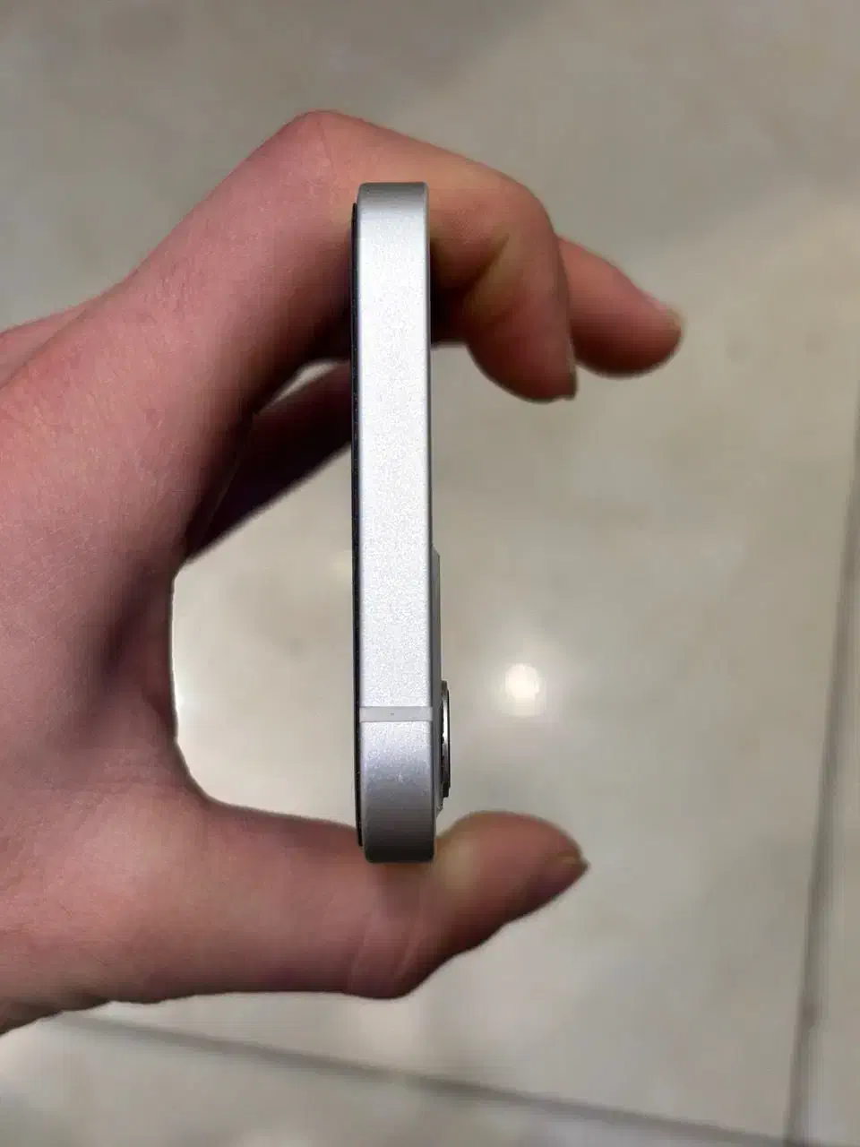 ایفون ۱۲نرمال سفید|موبایل|نجف‌آباد, سعدی|دیوار