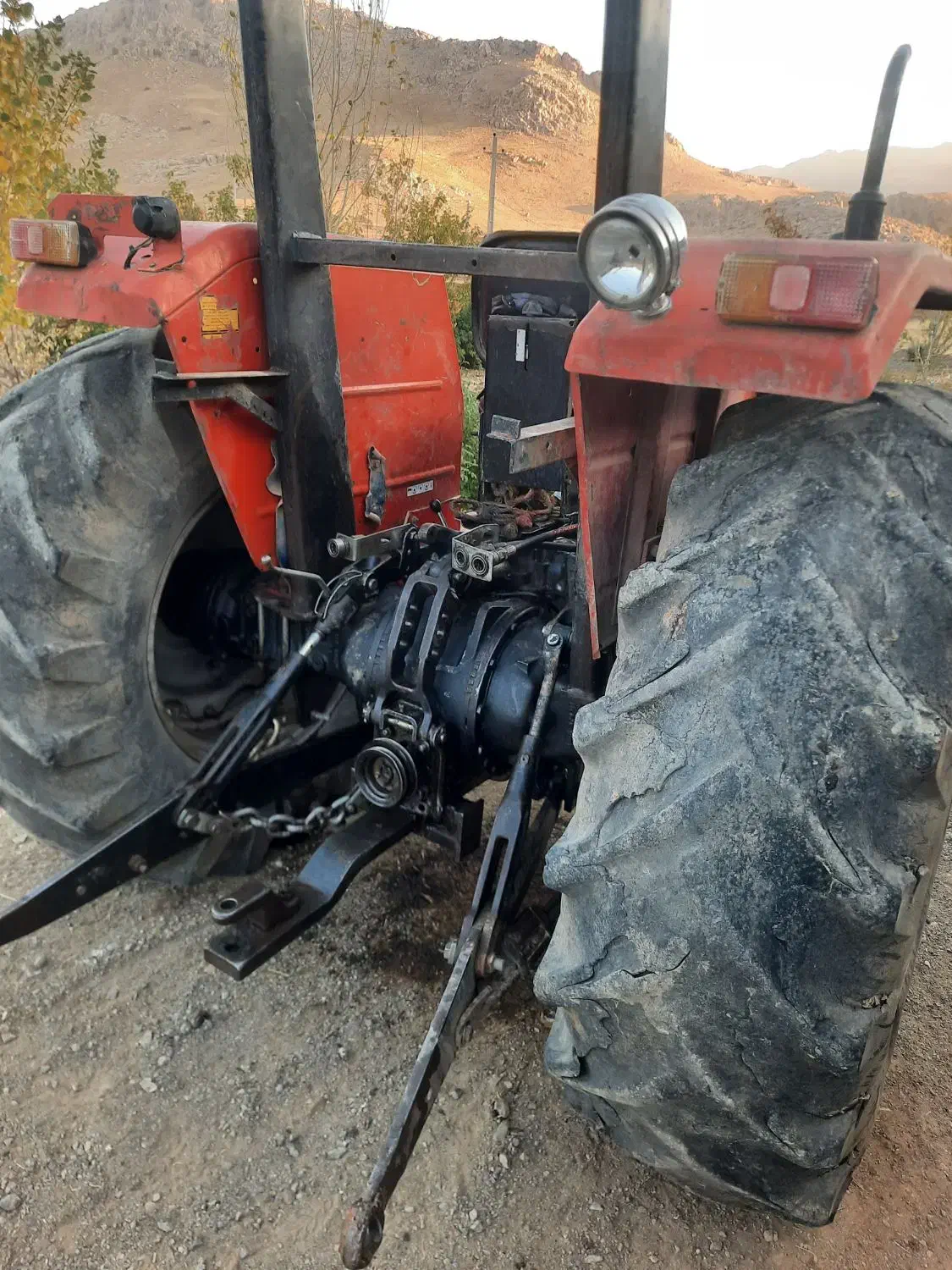 تراکتور۲۸۵همراه بابیل جلو گاواهن|خودرو سنگین|هرسین, |دیوار