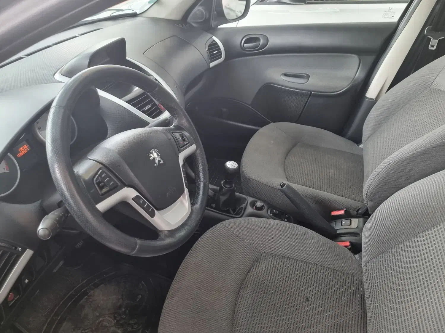 207 پانا مشکی|خودرو سواری و وانت|قم, پشت انبار نفت|دیوار