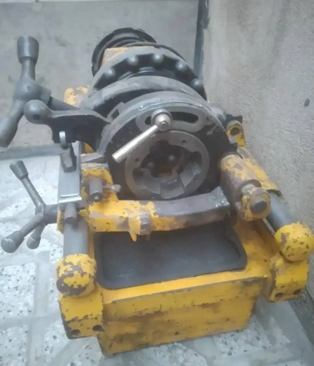 حدیده برقی|ابزارآلات|شیراز, دکتر حسابی|دیوار