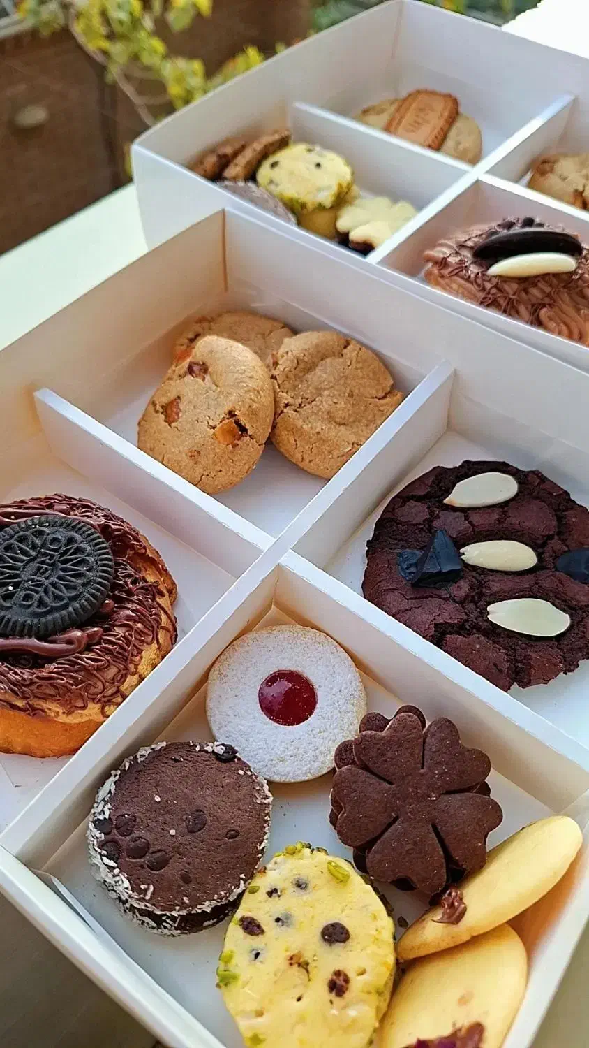 پک شیرینی 4مدل با قیمت استثنایی فقط 270 هزار تومن|خوردنی و آشامیدنی|اصفهان, خرم|دیوار