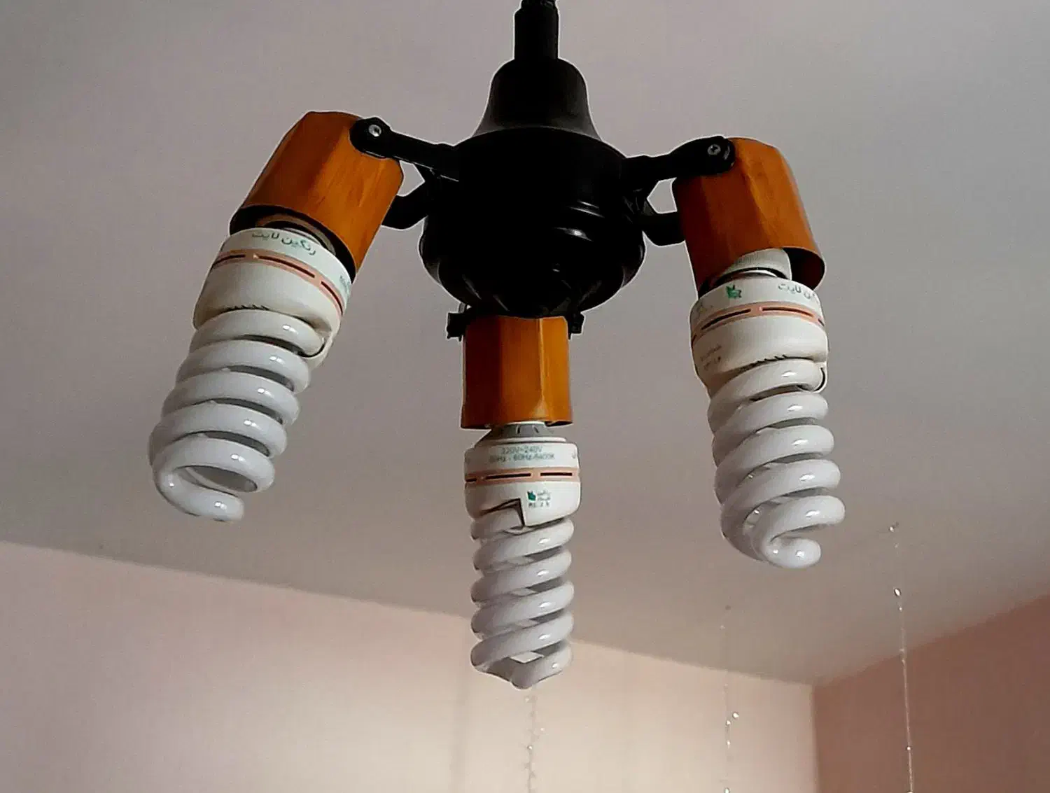 لوستر سه شاخه دیوارکوب دو شاخه و تک|لوستر و چراغ آویز|اراک, |دیوار