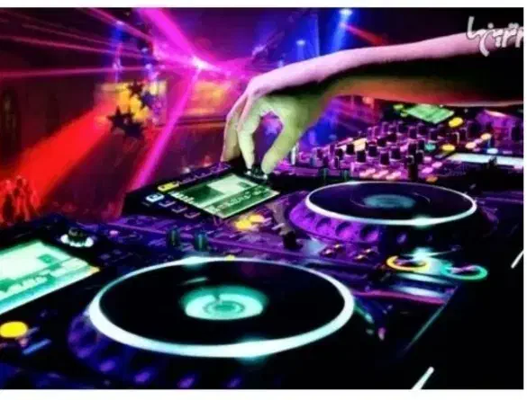 دیجی حرفه ای خانم Dj sara. فیلم بردار مجالس|خدمات پذیرایی، مراسم|همدان, |دیوار