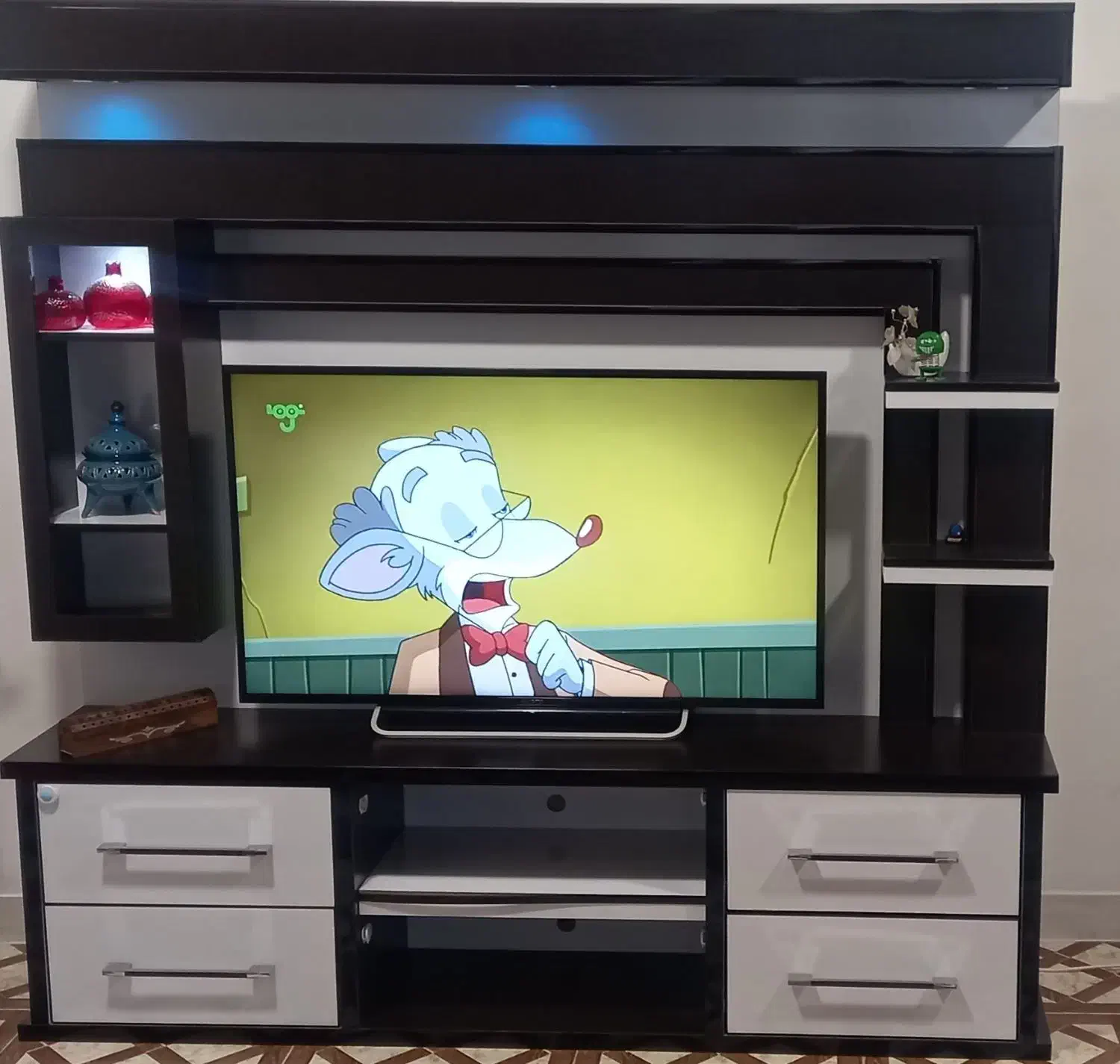 زیر تلویزیون|میز تلویزیون|چرداول, |دیوار