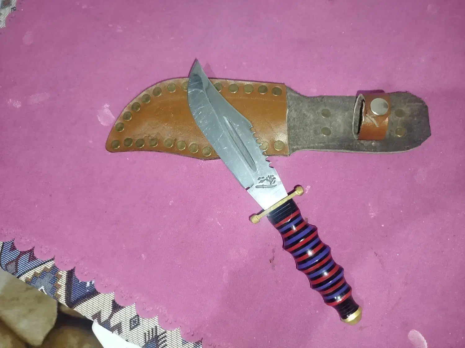 چاقو درحد|کلکسیون اشیاء عتیقه|گنبد کاووس, |دیوار