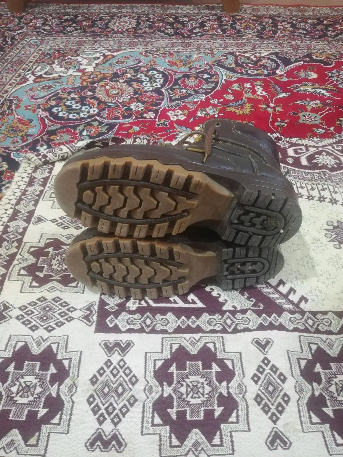 نیم پوت مردانه درحدنو بسیار سالم داخل پشمی|کیف، کفش، کمربند|آزادشهر, |دیوار