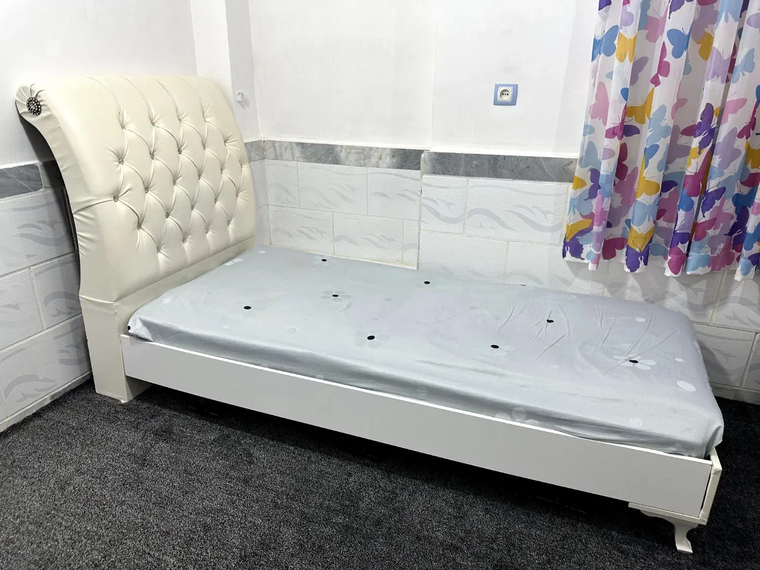 تخت خواب تک نفره|تخت و سرویس خواب|آبپخش, |دیوار