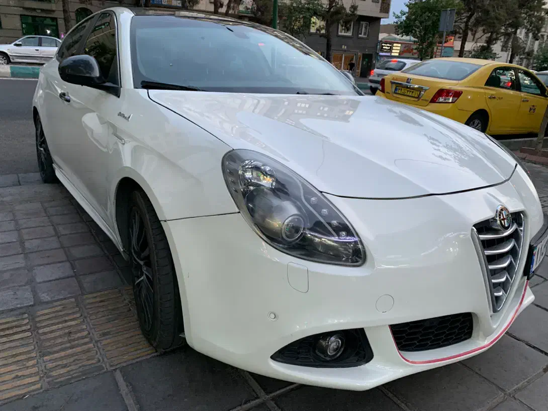 آلفا جولیتا ۲۰۱۵|خودرو سواری و وانت|تهران, اراضی عباس آباد|دیوار