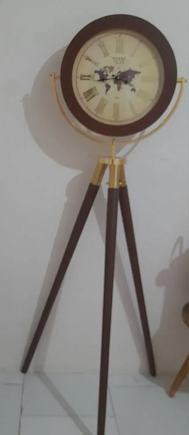 ساعت پایه دار|ساعت دیواری و تزئینی|پرند, فاز ۵|دیوار