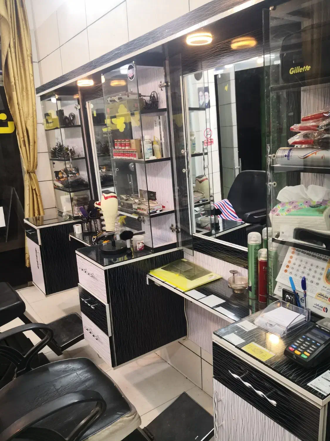 دکور ارایشگاه|آرایشگاه و سالنهای زیبایی|کاشمر, |دیوار