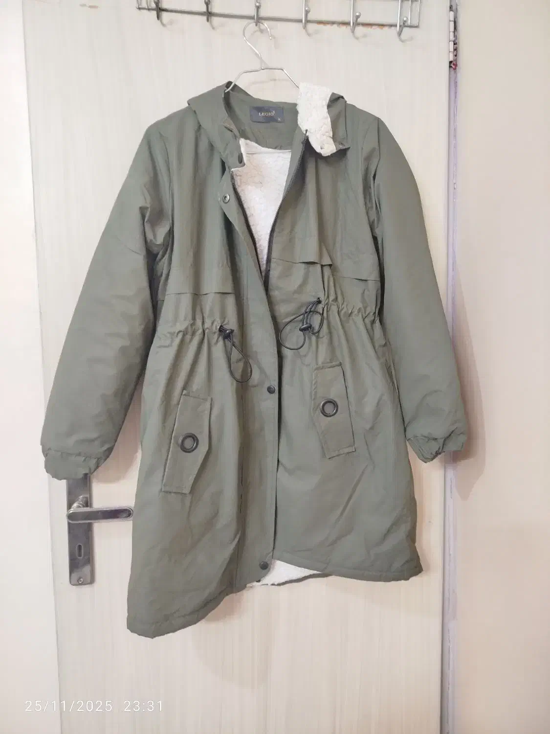 لباس زنانه مردانه  در حد نو|لباس|قرچک, میرزائی شمالی|دیوار