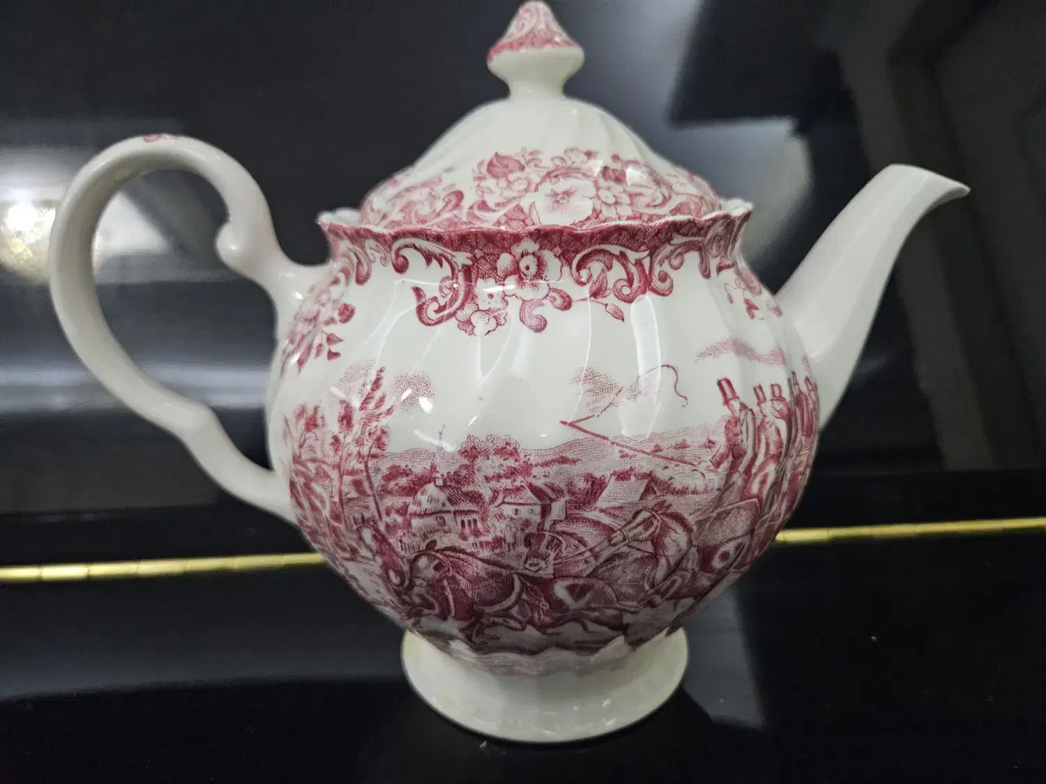 قوری انگلیسی قدیمی|ظروف سرو و پذیرایی|تهران, بنی‌هاشم|دیوار